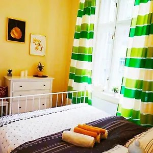 beautiful-apartment-with-1-bedroom-main-square.krakowhotelspoland.com/