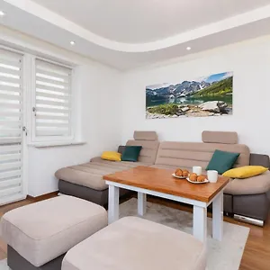 Mountain View Zborowskiego By Renters Apartament