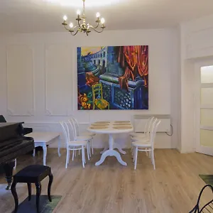 Dom Wolnostojący W Centrum Przy Krupówkach Z Dużym Tarasem, Ogrodem I Kominkiem! Willa